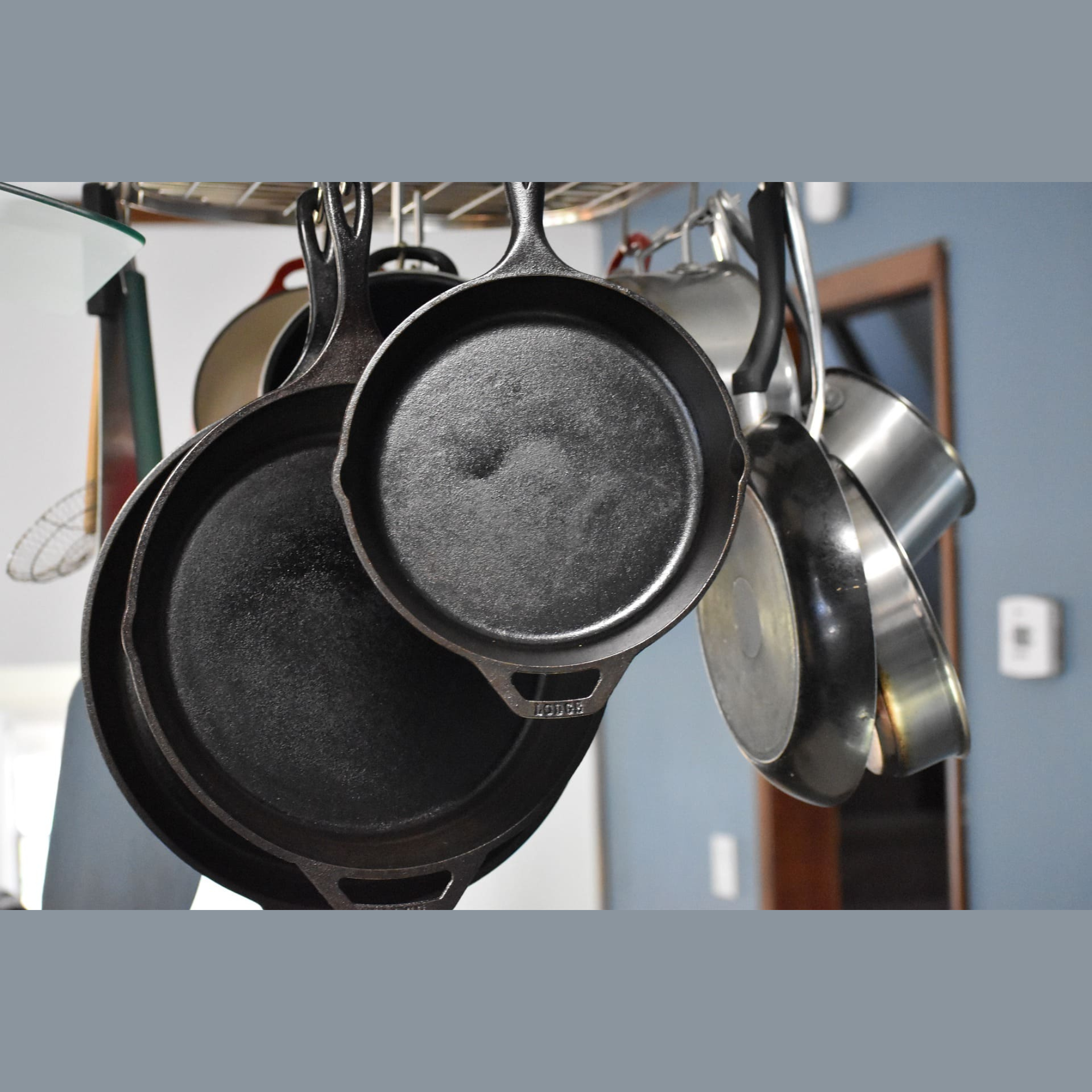 Read more about the article How to Clean a Cast Iron Skillet Like a Pro: Tips and Tricks for Long-Lasting Quality